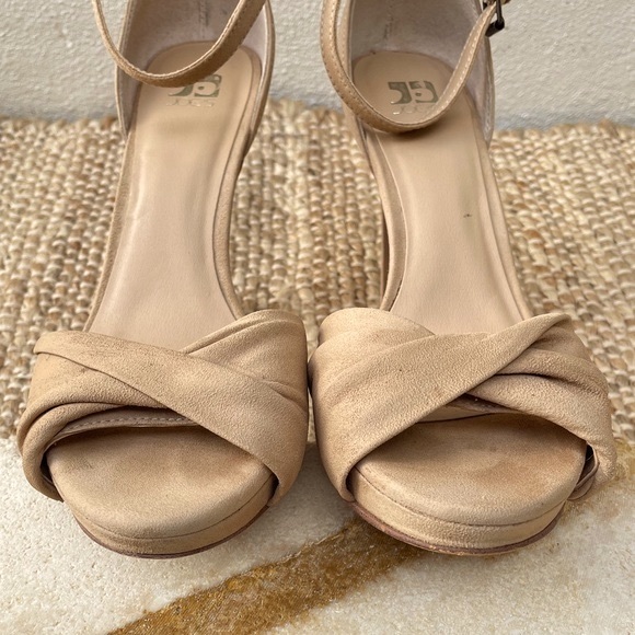 JOE’S JEANS Vaughn Latte Suede Leather Heels - Picture 6 of 12